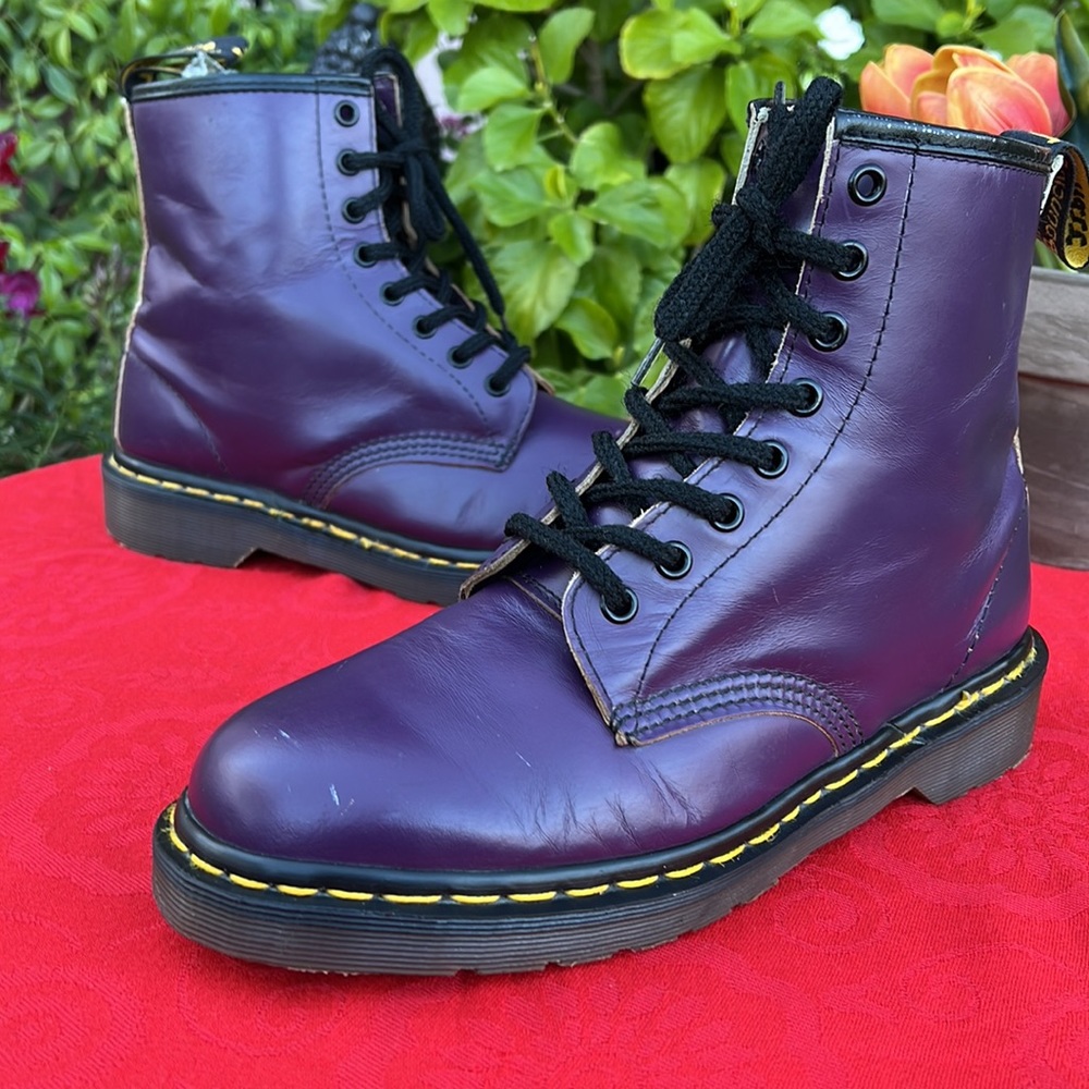 🏴 Dr. Martens MIE Vintage Purple Lace Up Combat Boots UK 7 - Picture 3 of 17